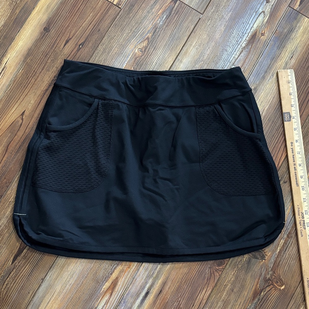 CALIA by Carrie Underwood Black Skort Medium